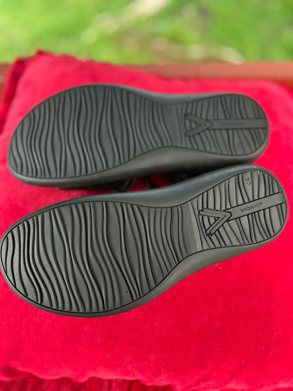 Vionic Black Leather Velcro Strap Sandals